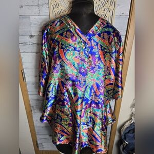 Vtg Violets and Roses Vibrant Multicolor Print Polyester Short Sleeve Satin Top